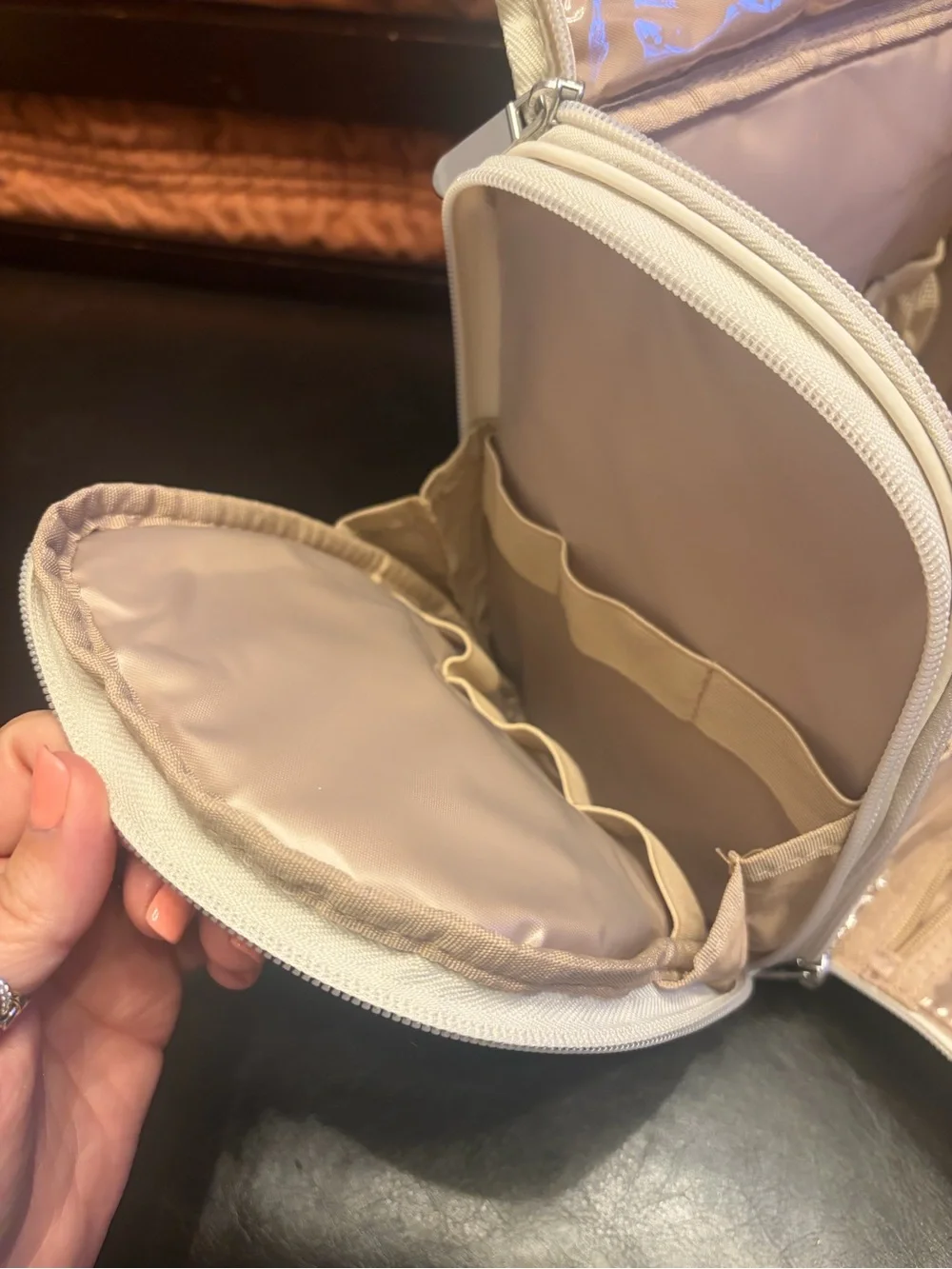 BAGSMART Quilted Cream Travel Cosmetic Bag NWOT